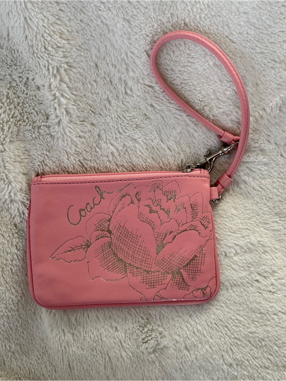 EUC Coach Rose Wristlet with Large Pink and Cream Stripes Hang Tag - Picture 9 of 13